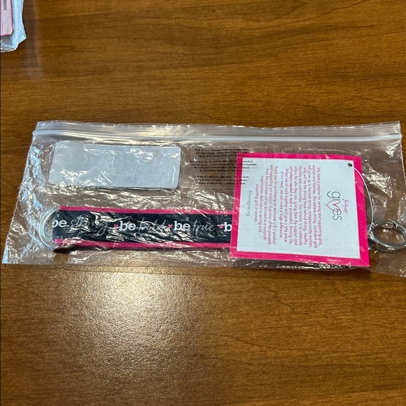 Thirty-one Believe Pink and Black Key Fob - Picture 3 of 3